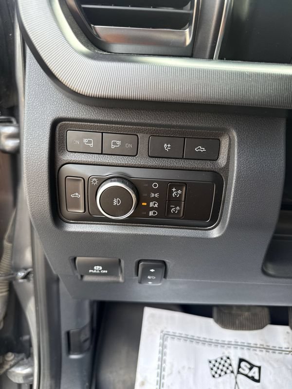 Used 2023 Ford F250 Platinum AWD/4WD image 18
