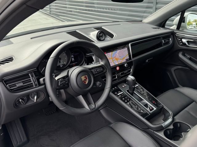 New 2026 Porsche Macan S image 4