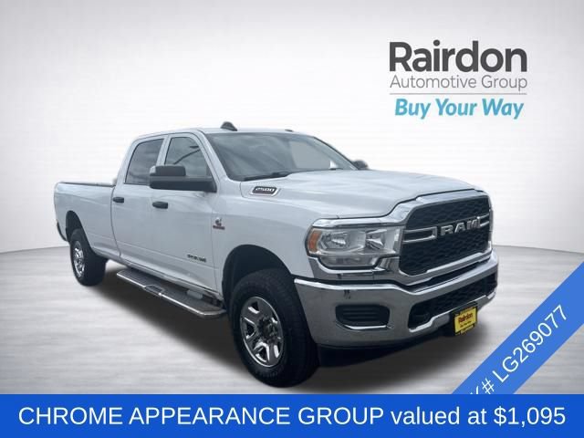 Used 2020 RAM 2500 Tradesman w/ Chrome Appearance Group AWD/4WD image 3