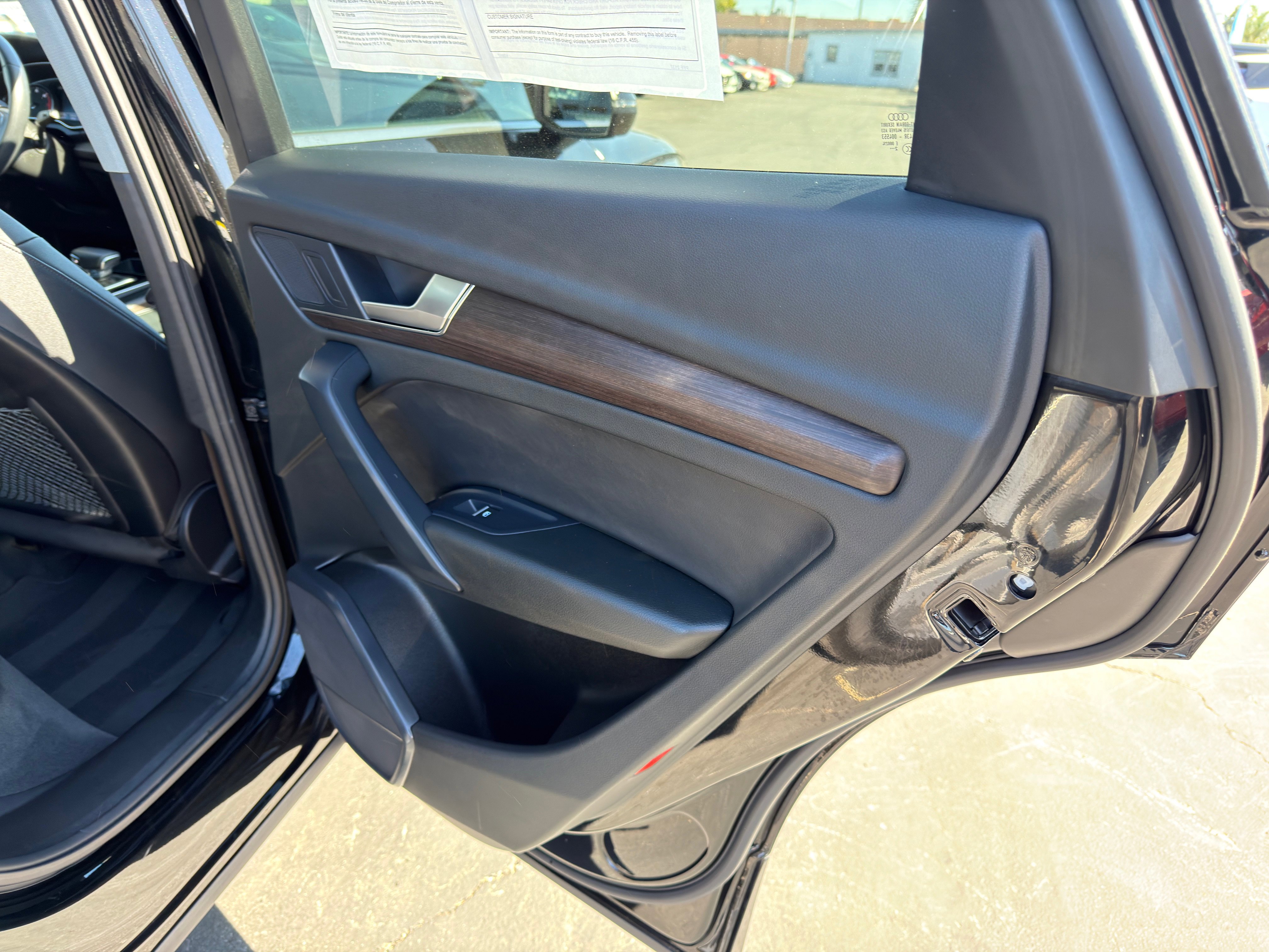 Used 2023 Audi Q5 2.0T Premium image 12