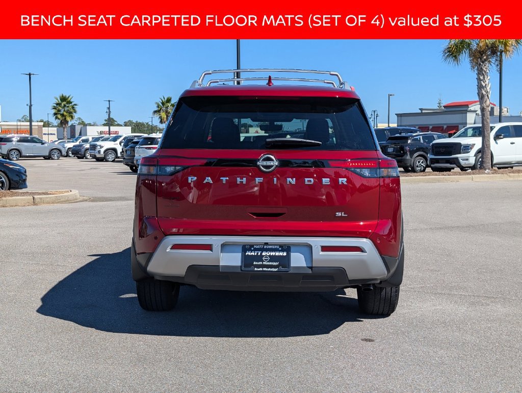 Used 2025 Nissan Pathfinder SL FWD image 4