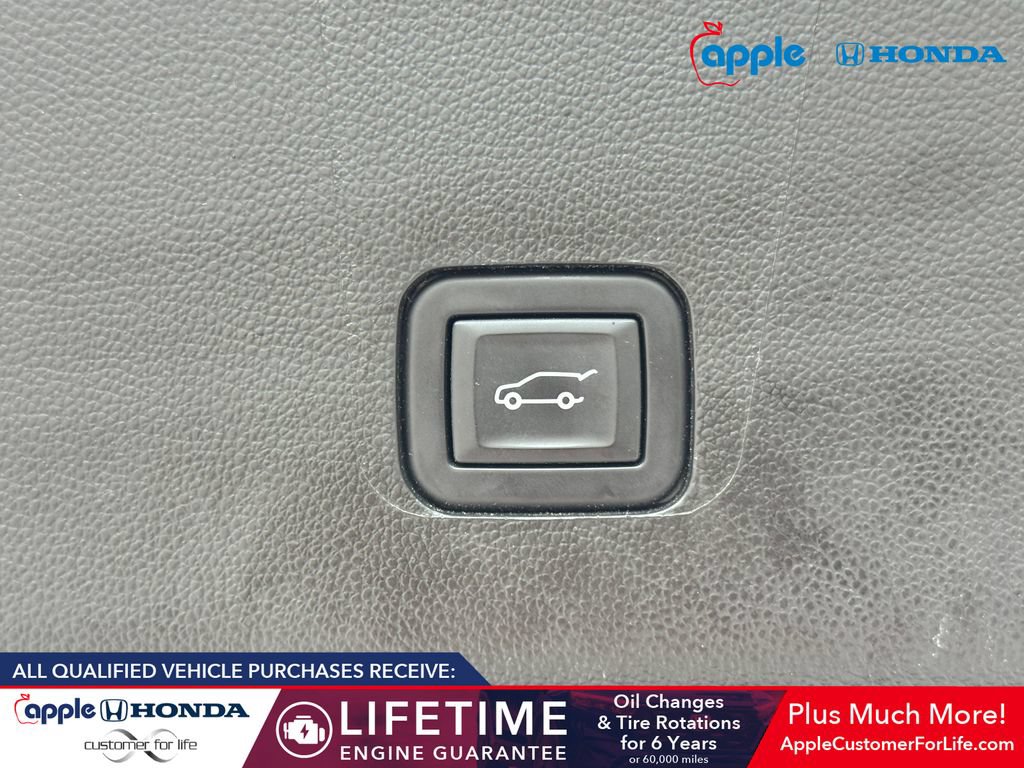 Used 2023 Chevrolet Traverse LT AWD/4WD image 22