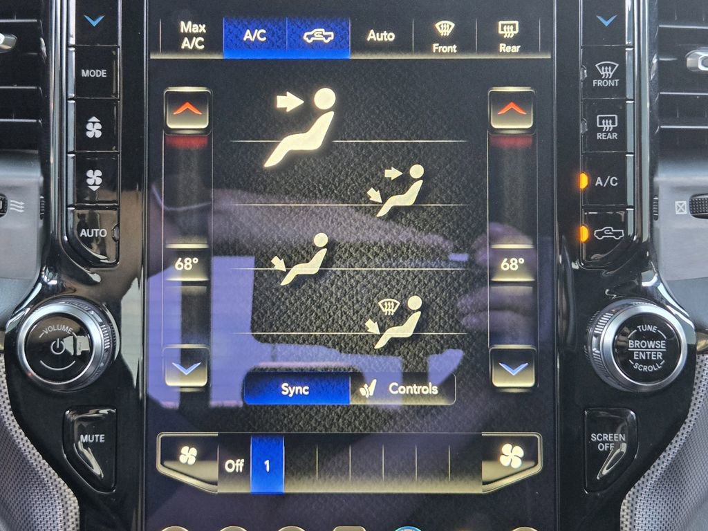 Used 2020 RAM 2500 Limited AWD/4WD image 22