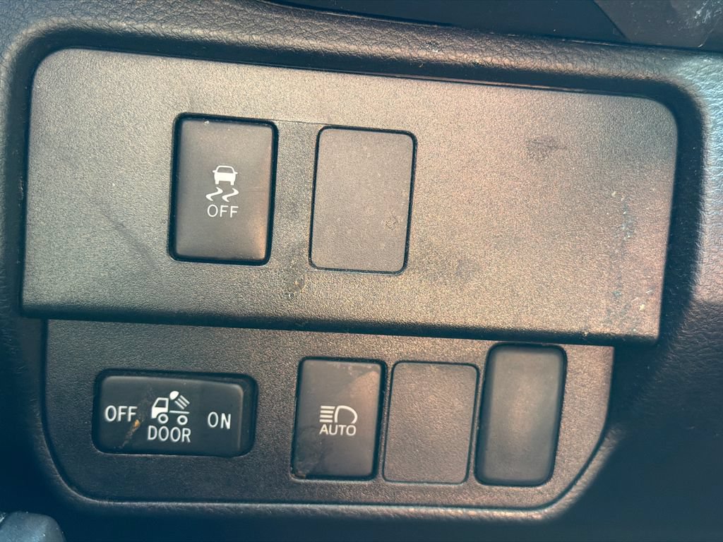 Used 2022 Toyota Tacoma SR5 w/ Technology Package RWD image 35