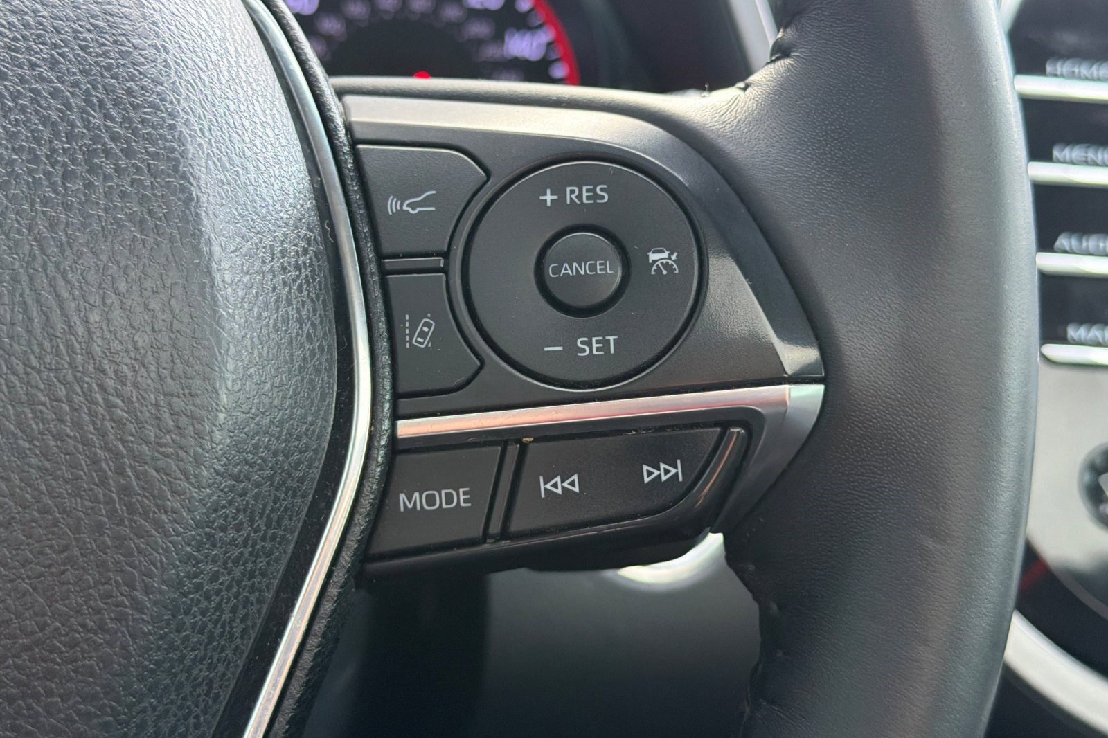 Used 2018 Toyota Camry XSE w/ Driver Assist Package image 31