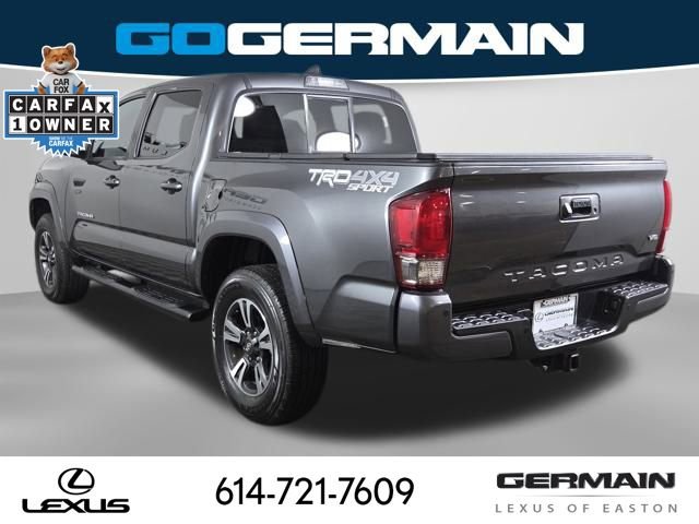 Used 2016 Toyota Tacoma TRD Sport image 11