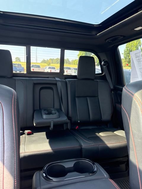 Used 2024 Nissan Titan PRO-4X w/ Pro-4x Convenience Package AWD/4WD image 40