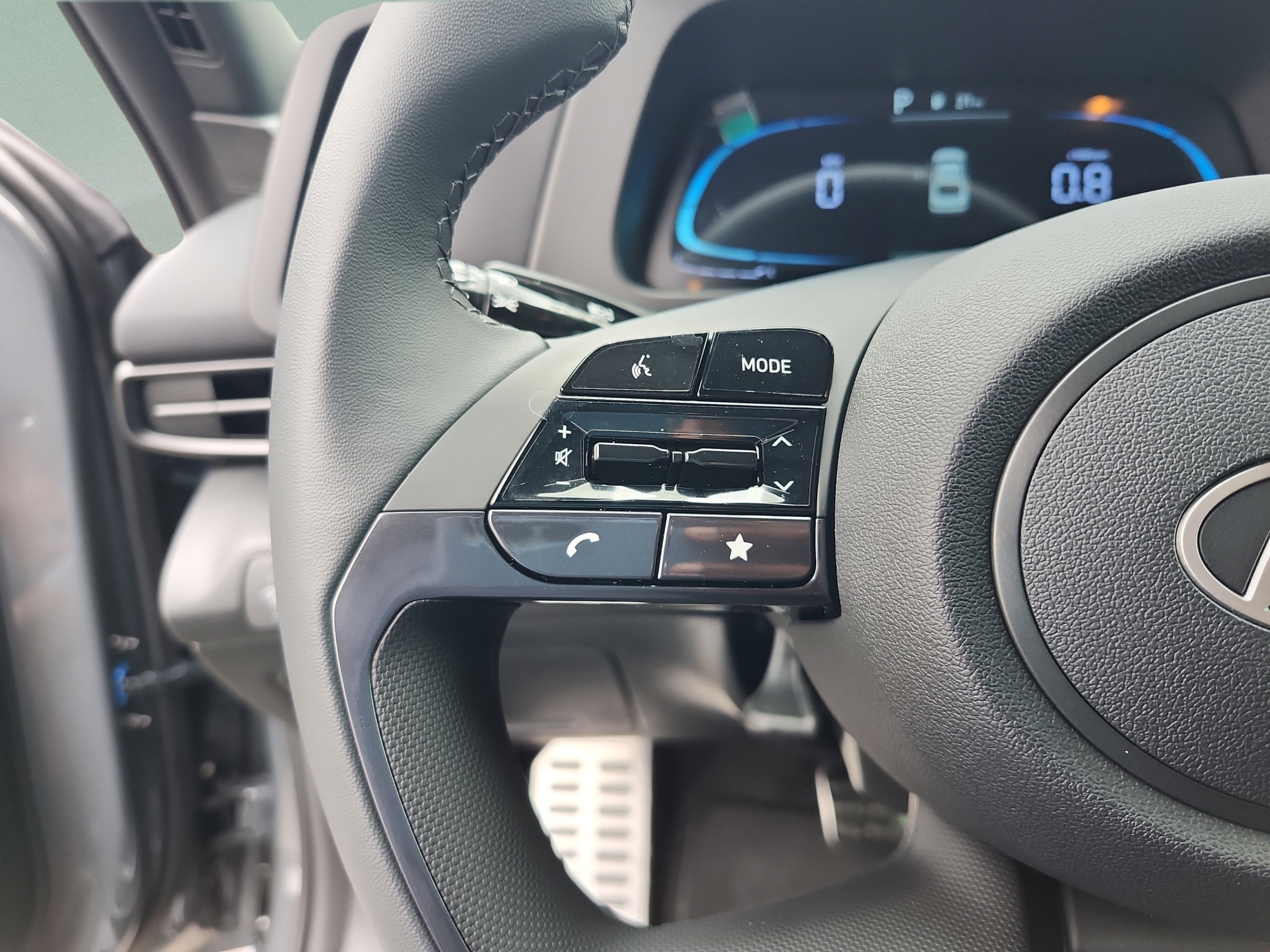 New 2026 Hyundai Elantra Sport FWD image 12