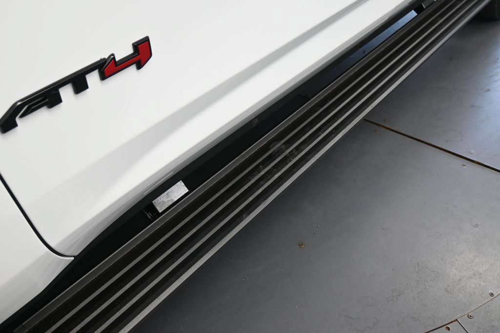 New 2026 GMC Yukon XL AT4 Ultimate AWD/4WD image 14