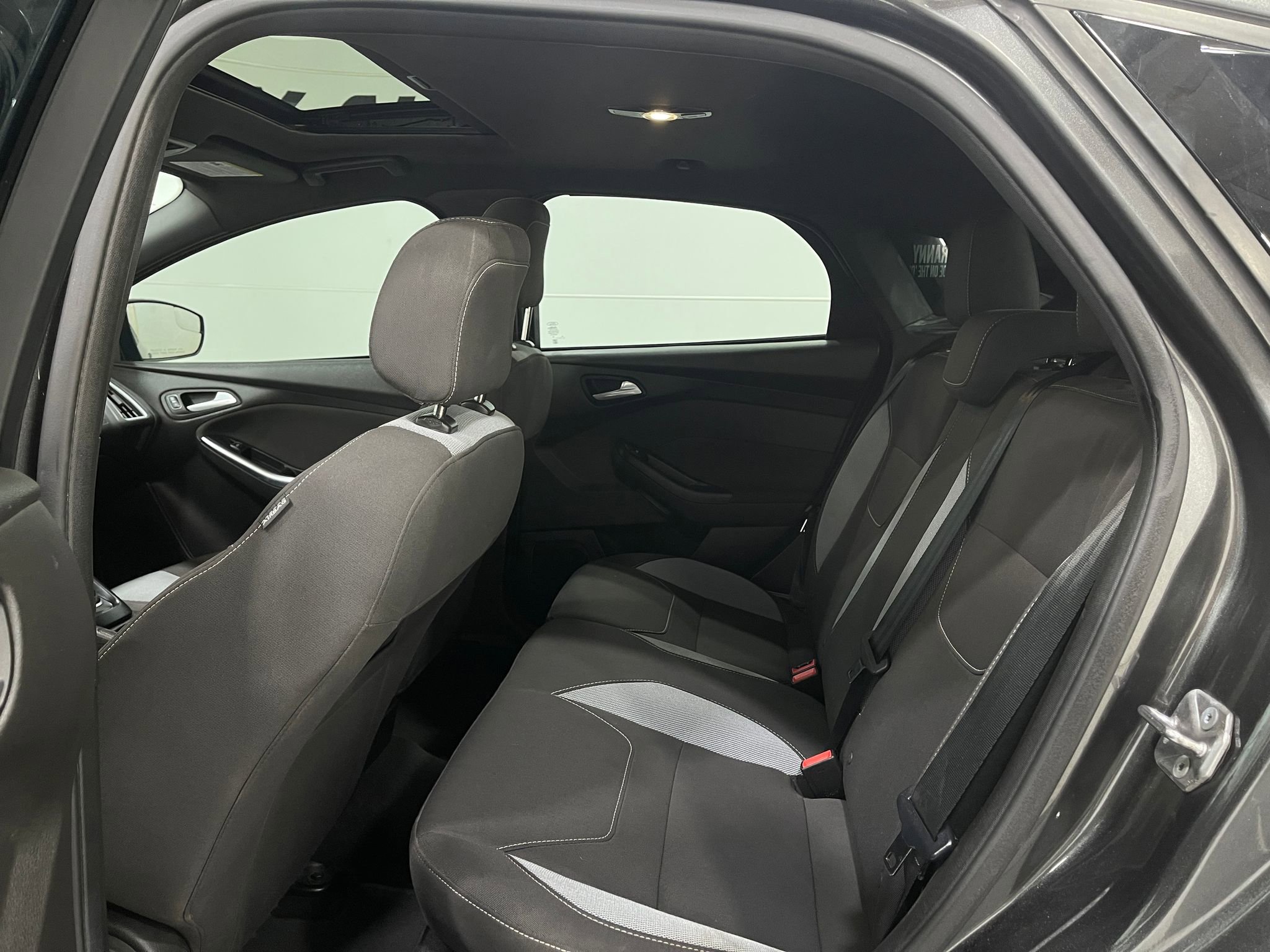 Used 2016 Ford Focus ST image 30