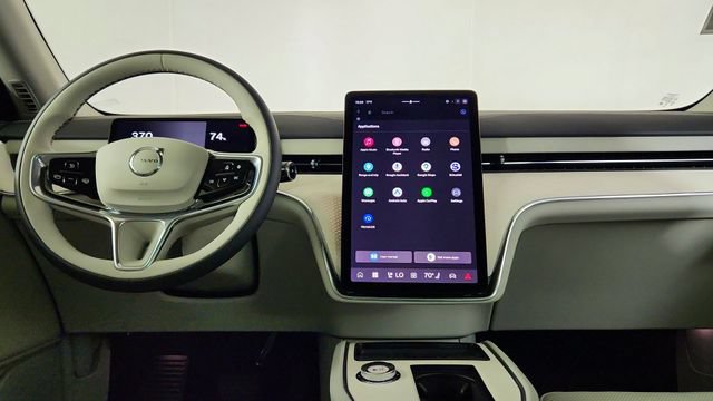 New 2026 Volvo EX90 Plus AWD/4WD image 25