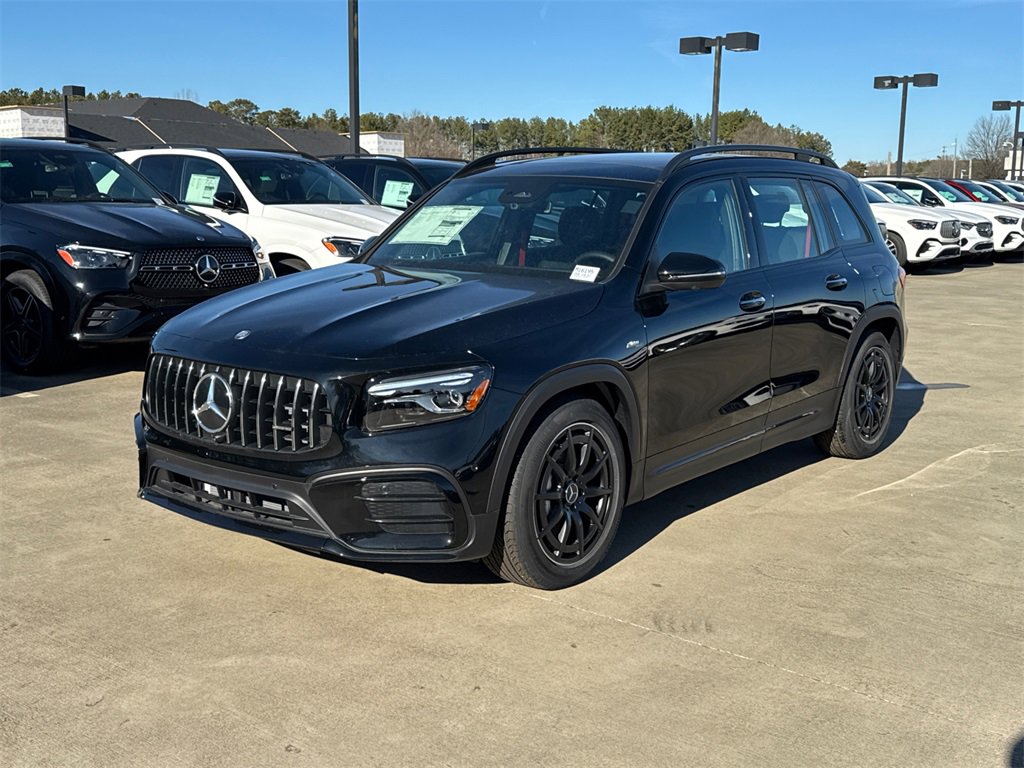 New 2025 Mercedes-Benz GLB 35 AMG 4MATIC image 4