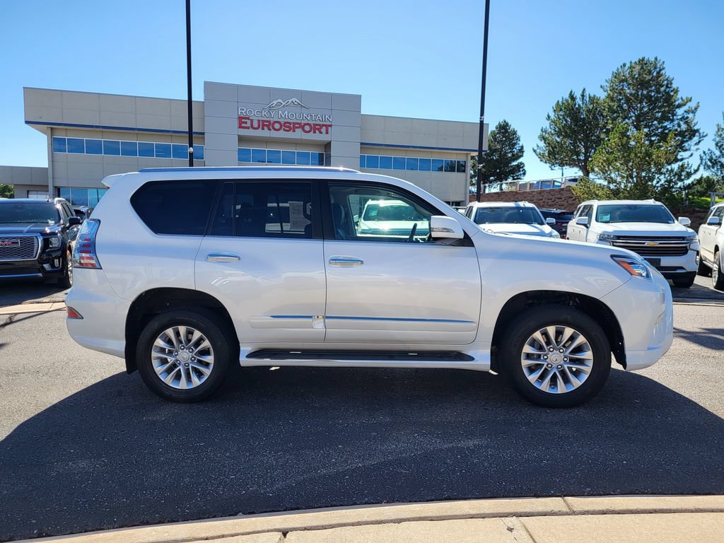 Used 2018 Lexus GX 460 Premium w/ Premium Package AWD/4WD image 2