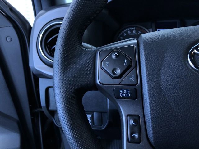 Certified 2021 Toyota Tacoma TRD Off-Road w/ Technology Package AWD/4WD image 17