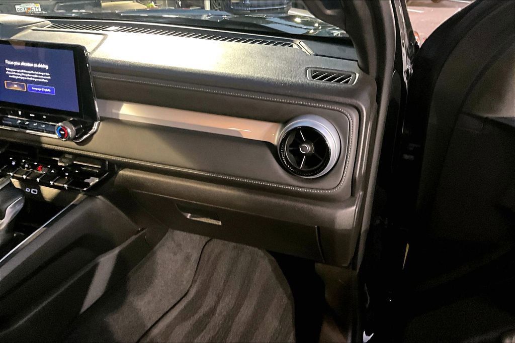 Used 2023 Chevrolet Colorado LT image 25