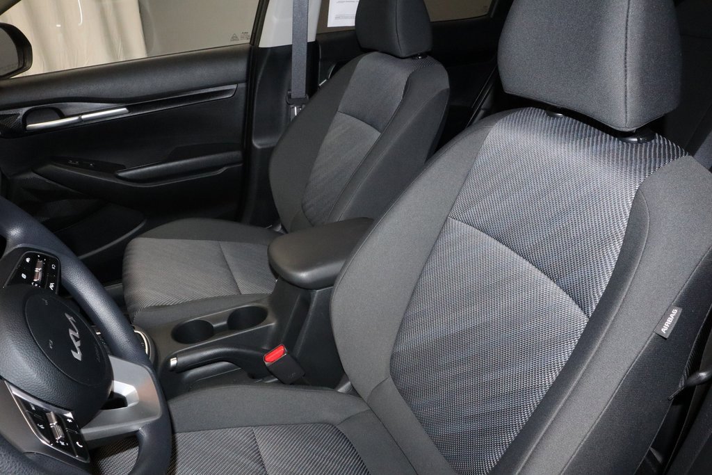 Used 2025 Kia Seltos LX image 25