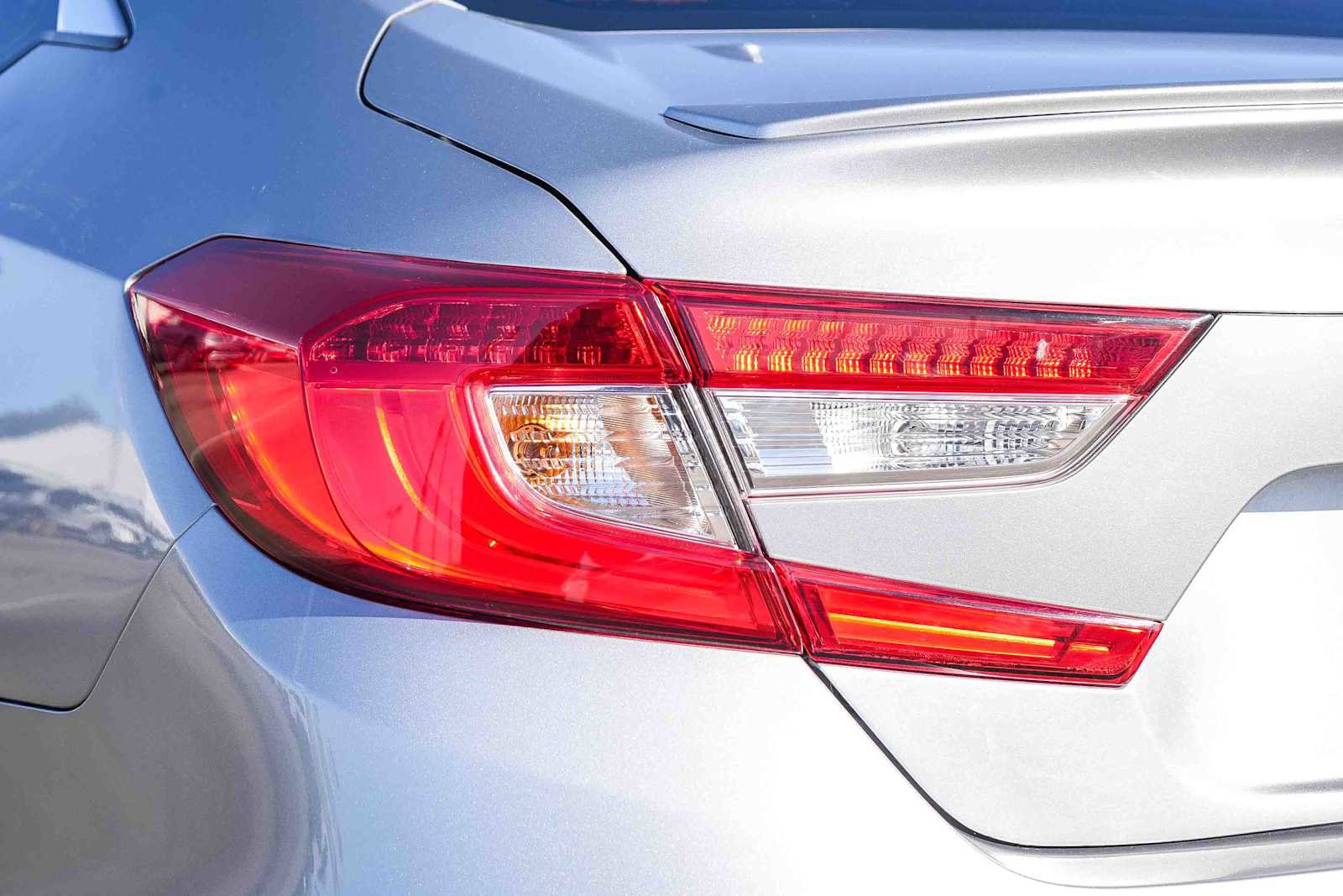 Used 2019 Honda Accord Sport image 9