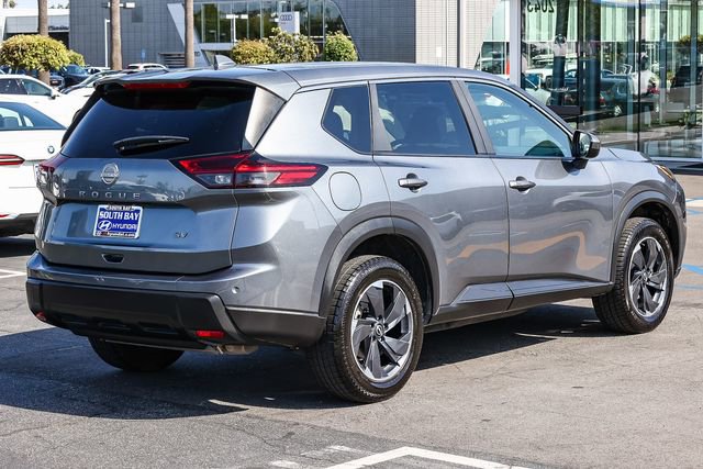Used 2024 Nissan Rogue SV FWD image 6