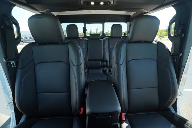 New 2025 Jeep Gladiator Sport image 32