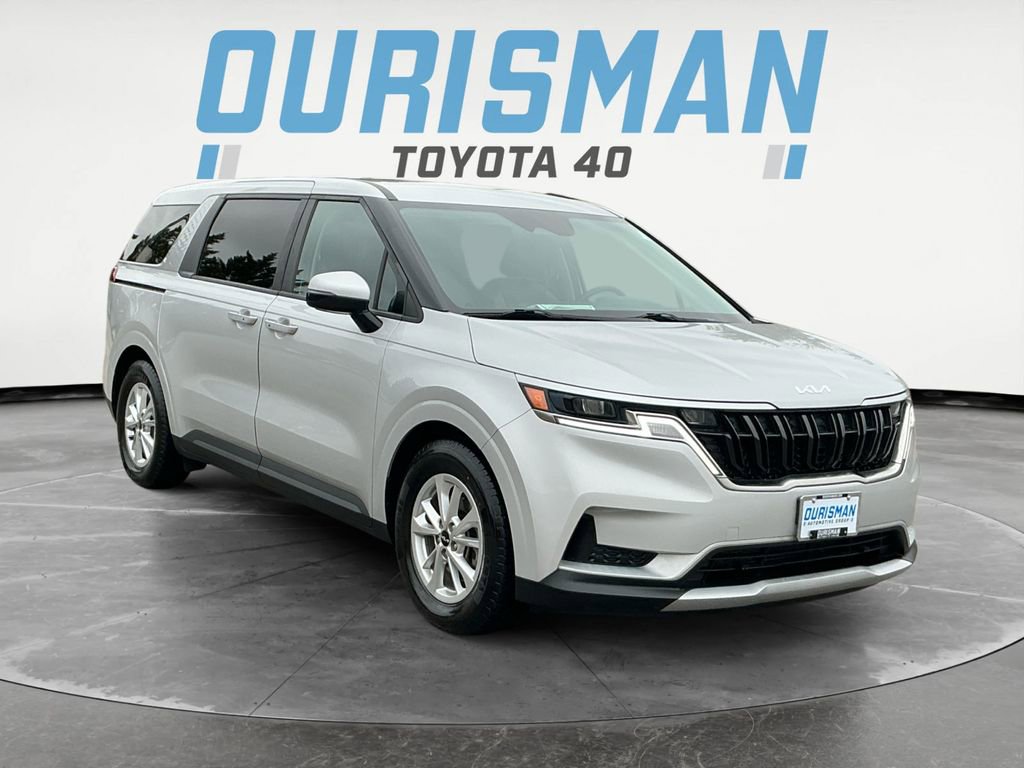 Used 2023 Kia Carnival LX video 1