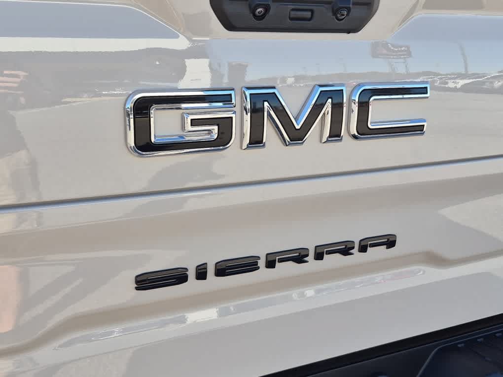 Used 2026 GMC Sierra 1500 AT4 w/ AT4 Premium Package AWD/4WD image 22