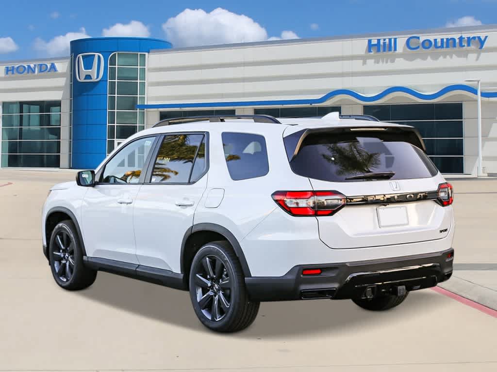 New 2026 Honda Pilot Sport image 2