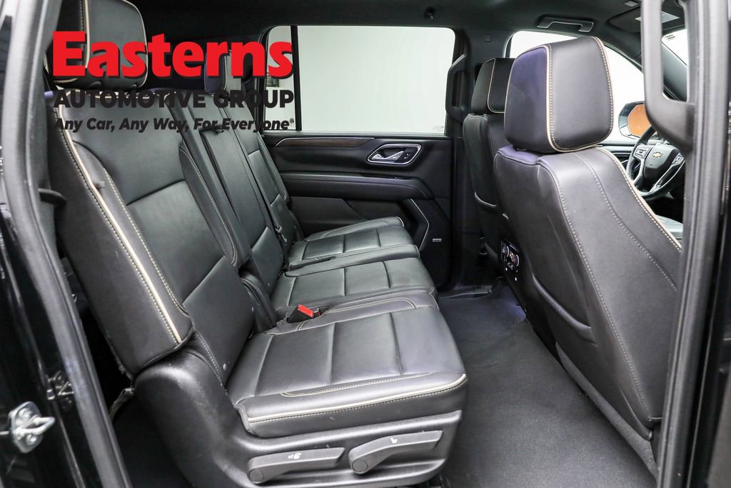 Used 2024 Chevrolet Suburban Premier RWD image 26