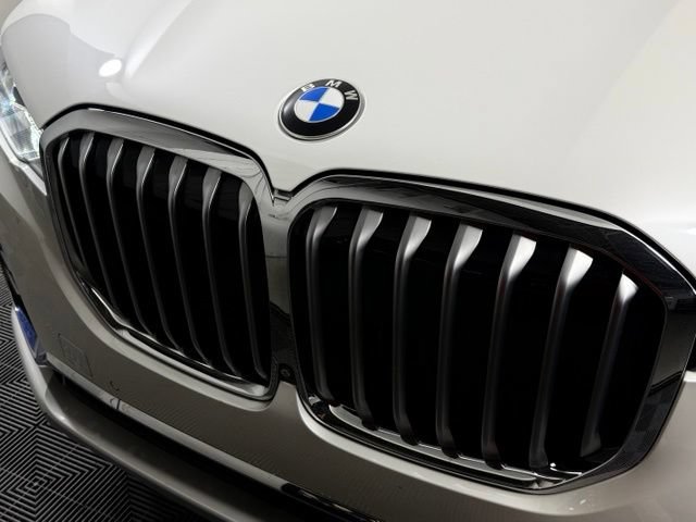 Used 2022 BMW X7 xDrive40i w/ Premium Package AWD/4WD image 15