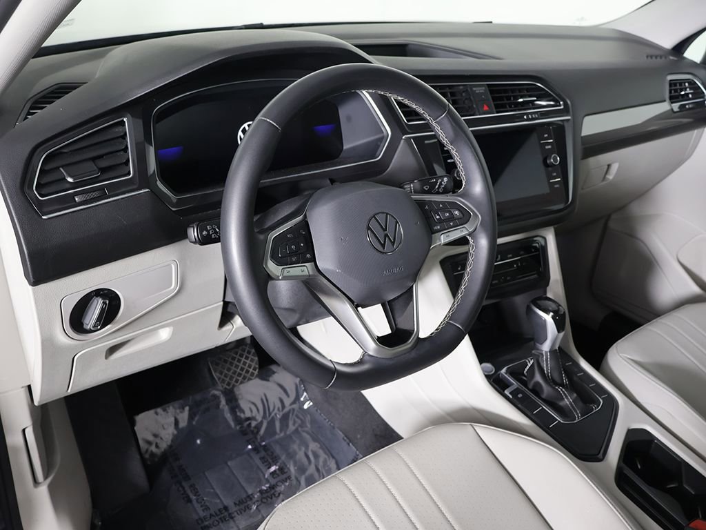 Used 2023 Volkswagen Tiguan SE image 26