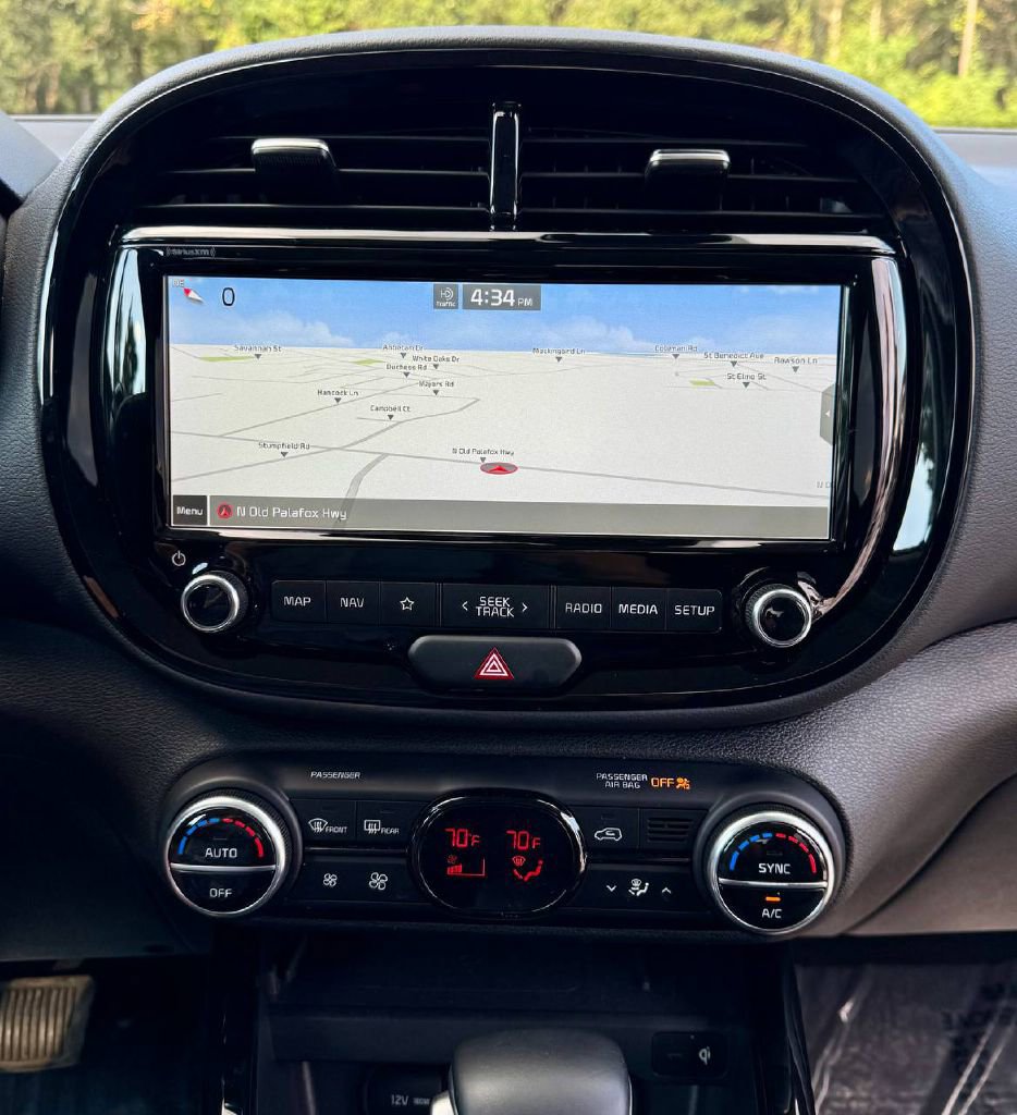 Used 2022 Kia Soul EX image 17