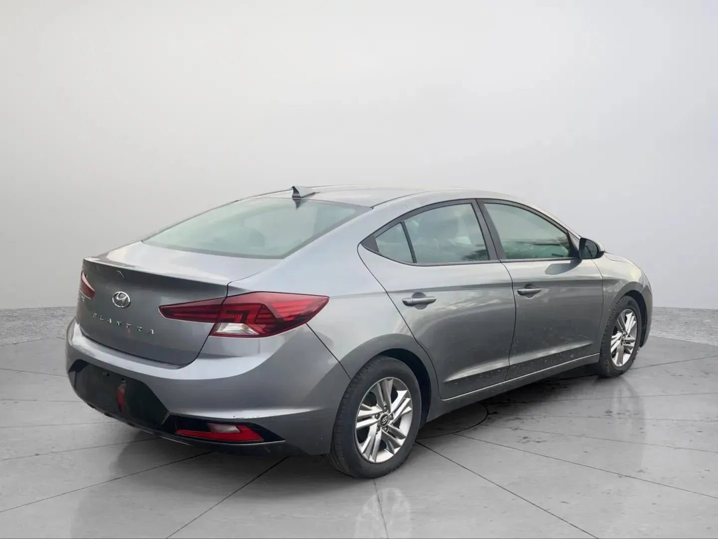 Used 2019 Hyundai Elantra SEL image 5