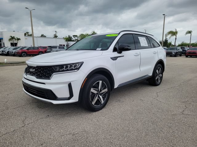 Used 2023 Kia Sorento S FWD image 2