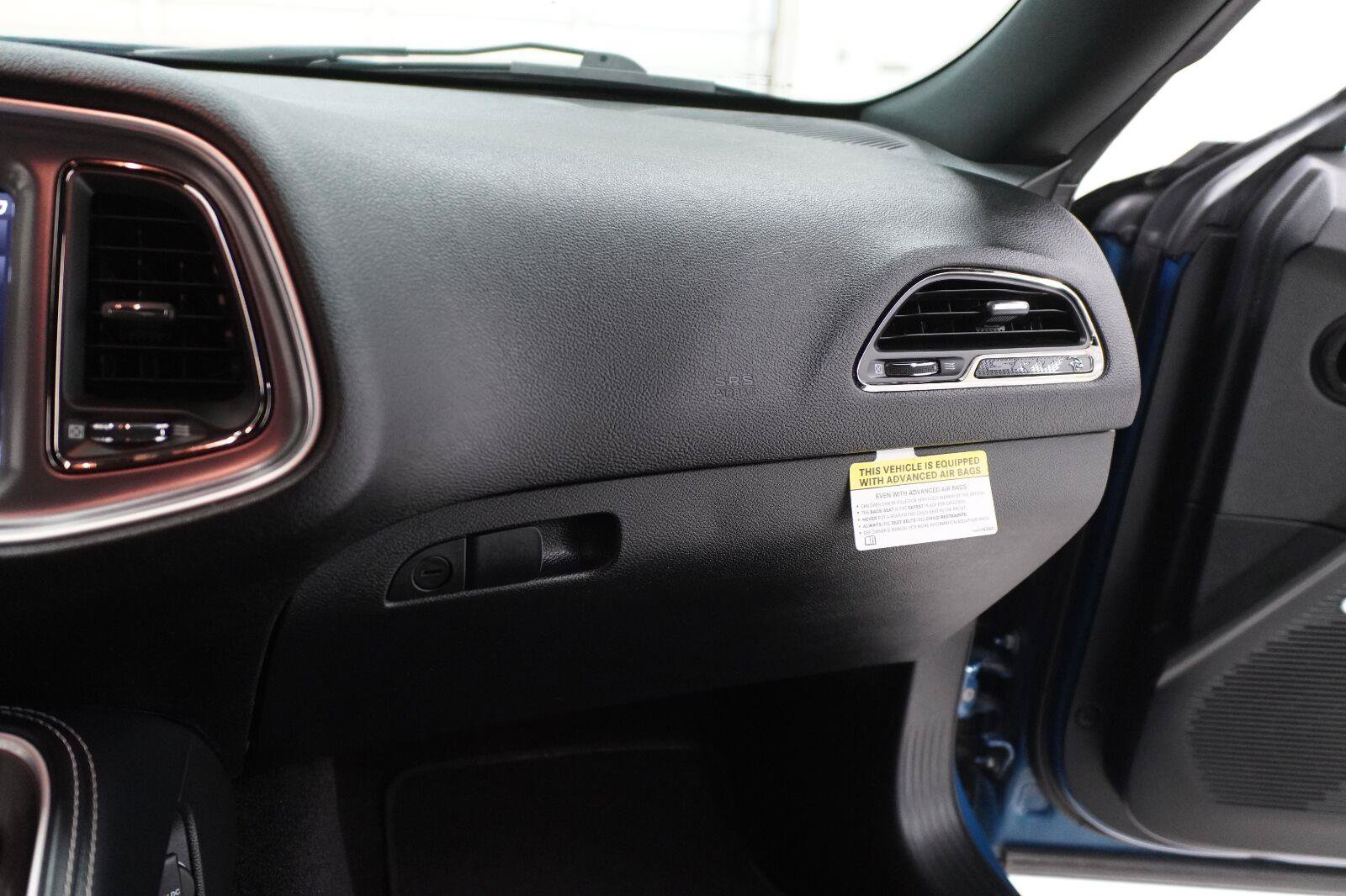 Used 2022 Dodge Challenger SRT Hellcat RWD image 16