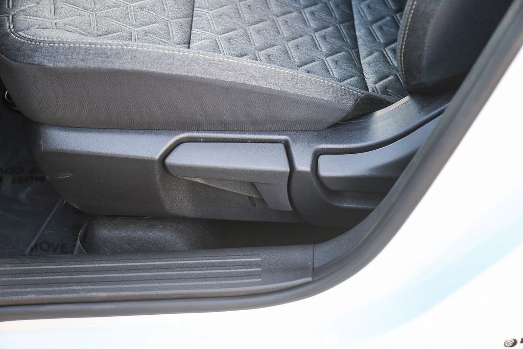 Used 2026 Nissan Kicks SV FWD image 23