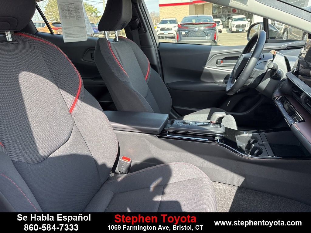 Used 2024 Toyota Prius Prime SE image 24