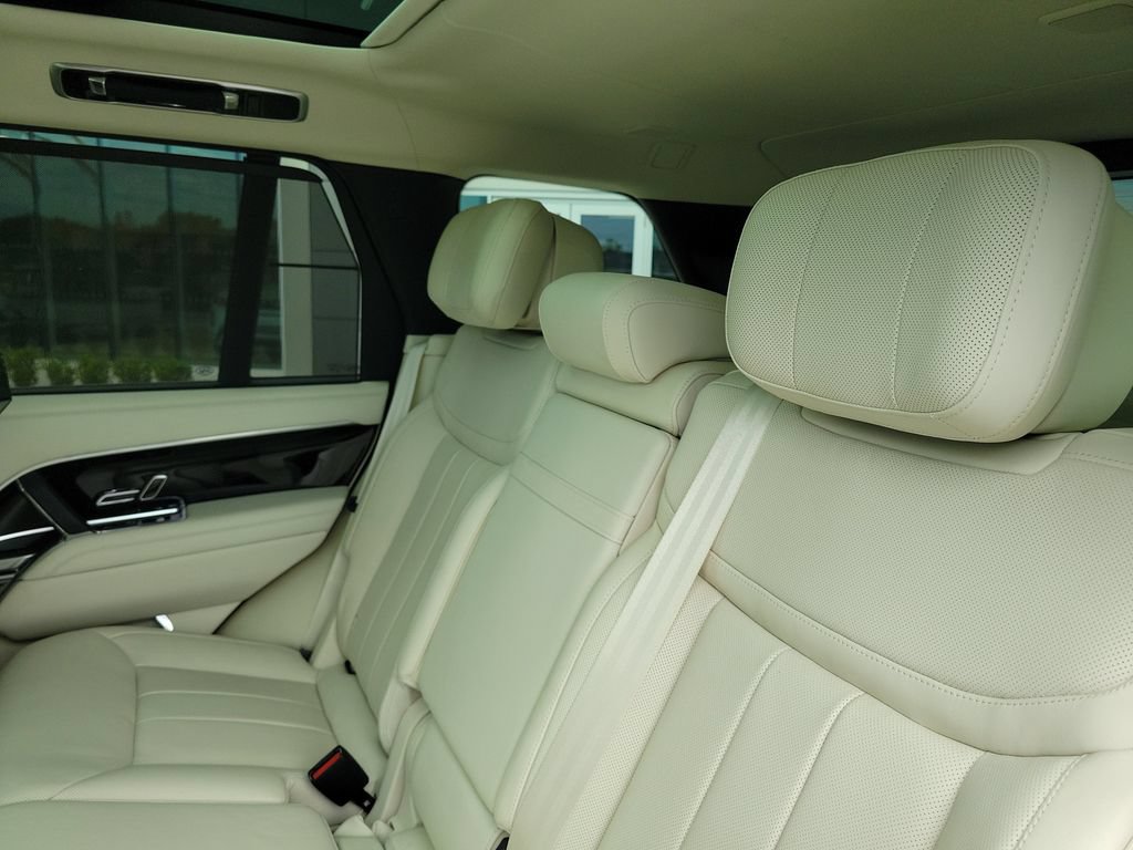 Certified 2025 Land Rover Range Rover Autobiography AWD/4WD image 15