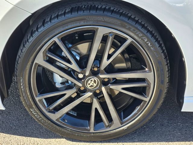 Used 2025 Toyota Camry XSE FWD image 9