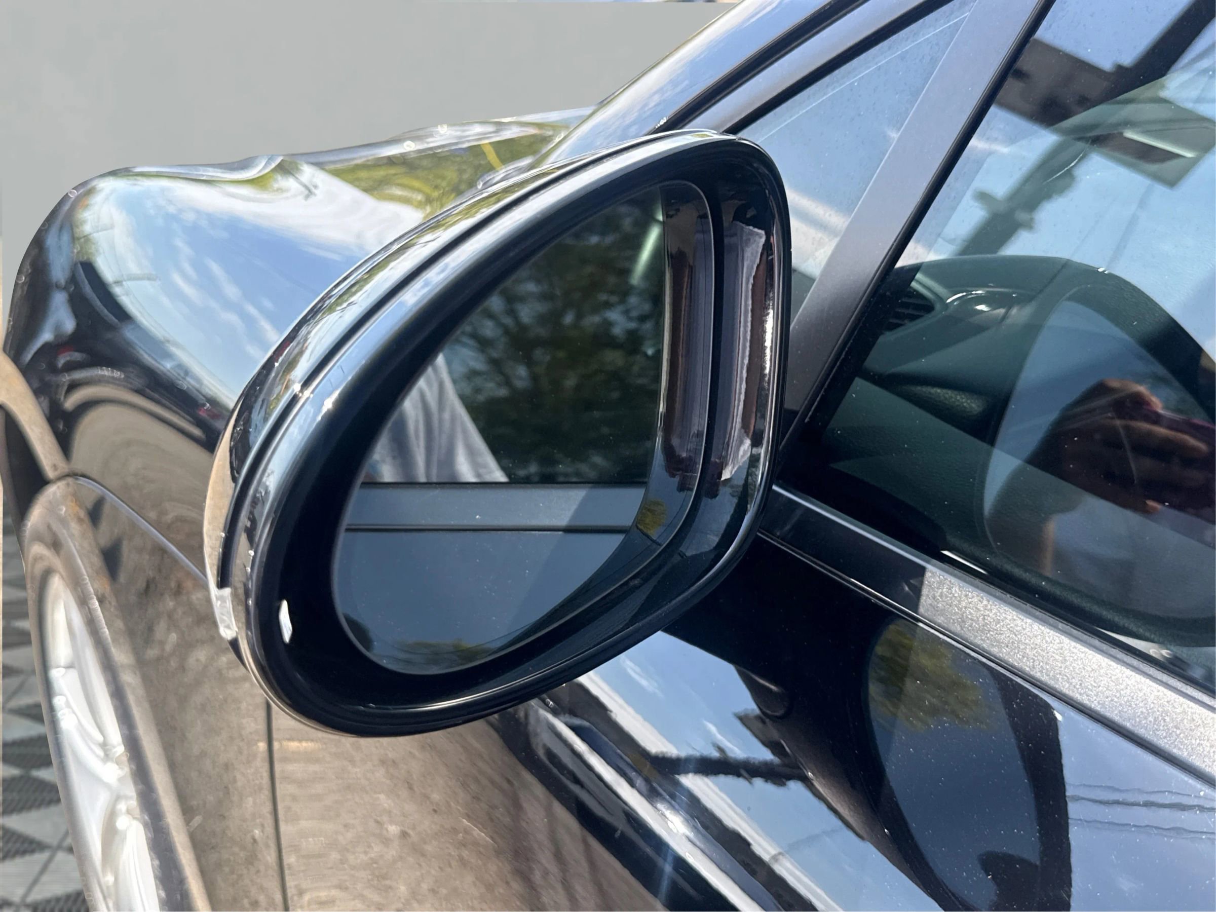 Used 2018 Porsche Macan Sport Edition AWD/4WD image 25