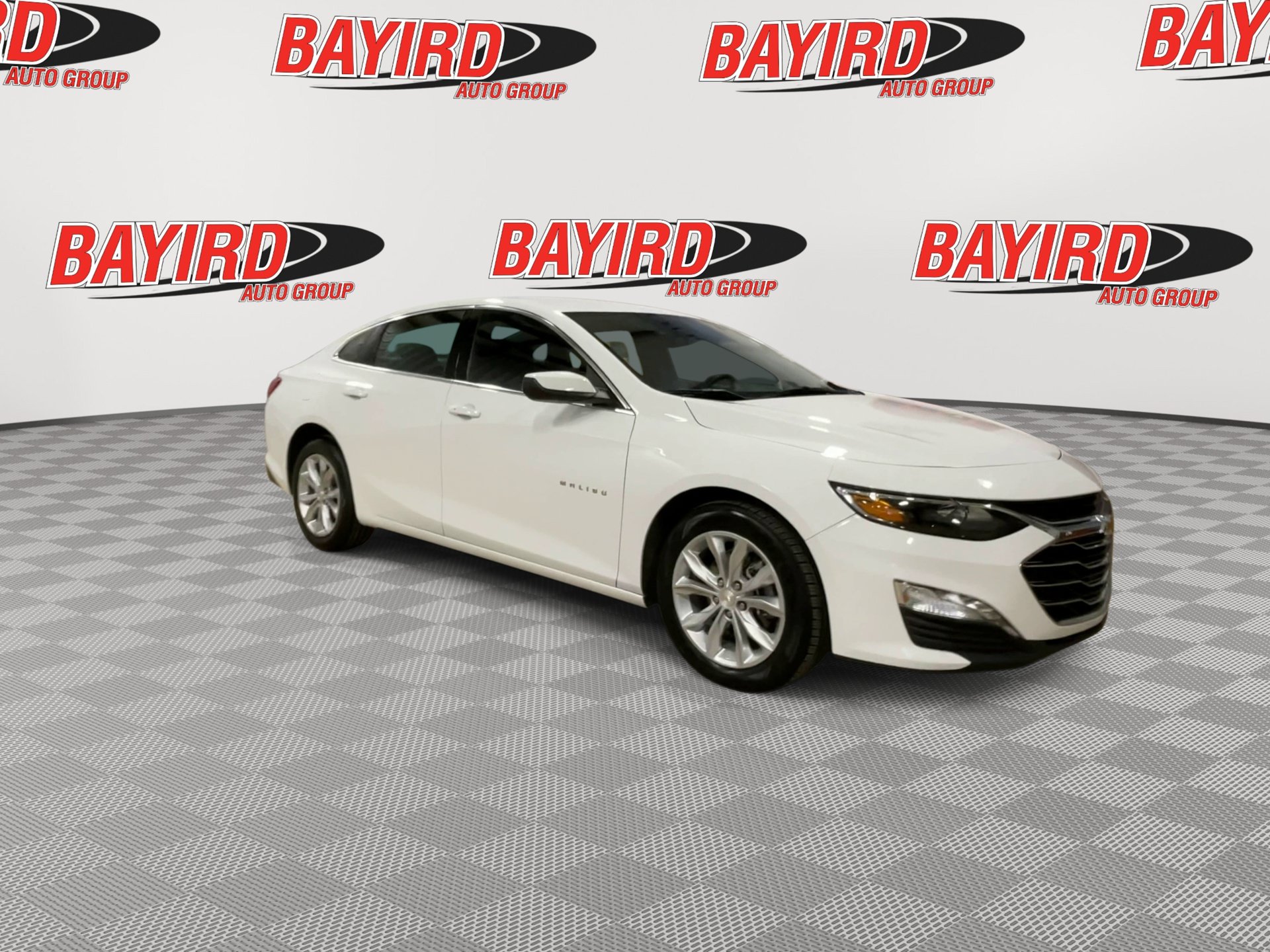 Used 2024 Chevrolet Malibu LT FWD image 2