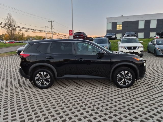 Certified 2022 Nissan Rogue SV AWD/4WD image 2