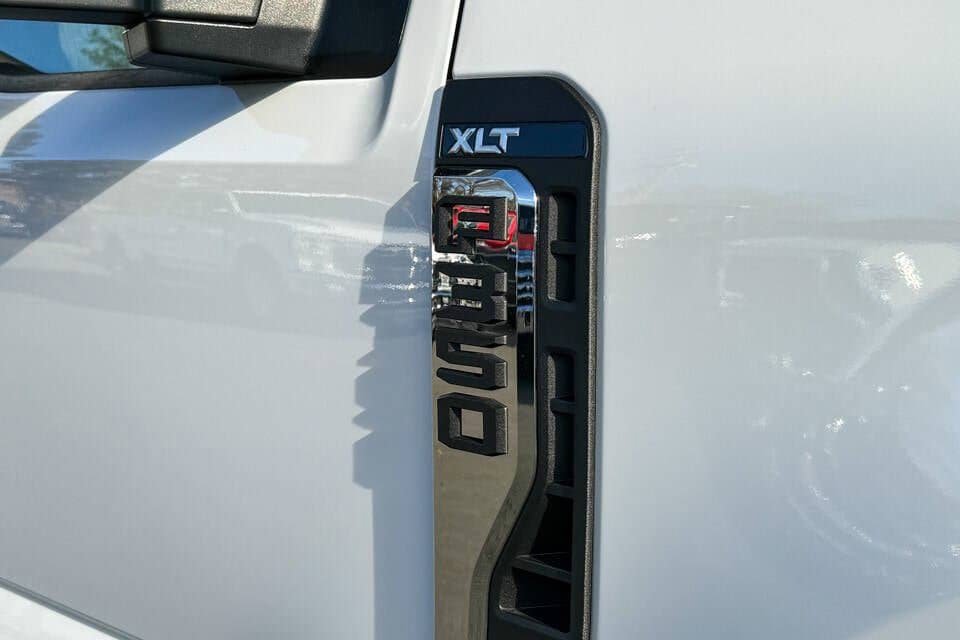 Used 2024 Ford F350 XLT AWD/4WD image 17