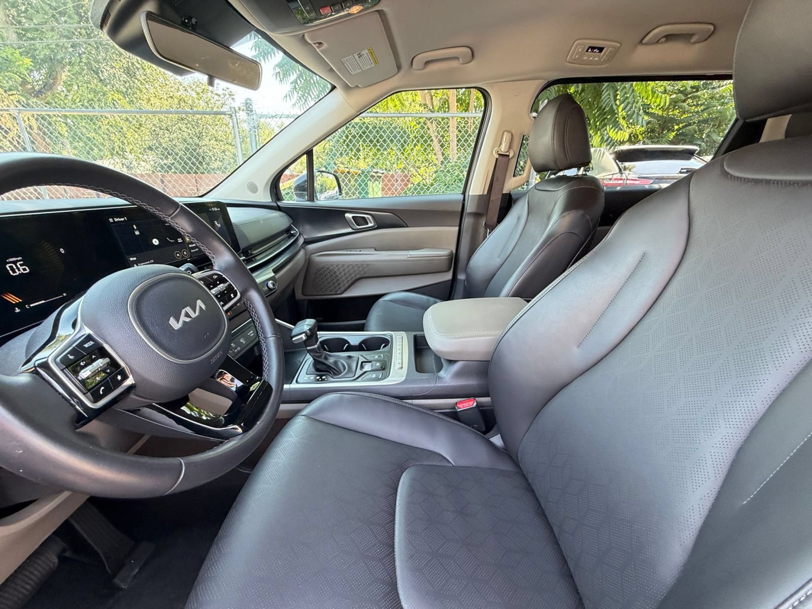 Used 2026 Kia Carnival FWD image 21