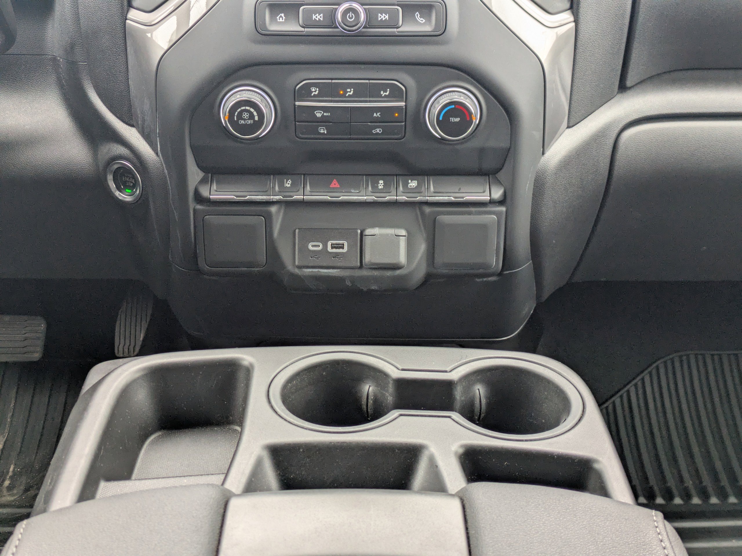 Used 2024 Chevrolet Silverado 2500 Custom image 19