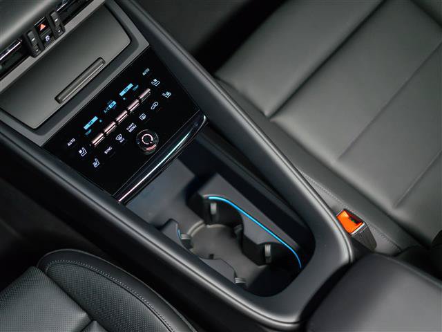 Used 2026 Porsche Macan Electric RWD image 23