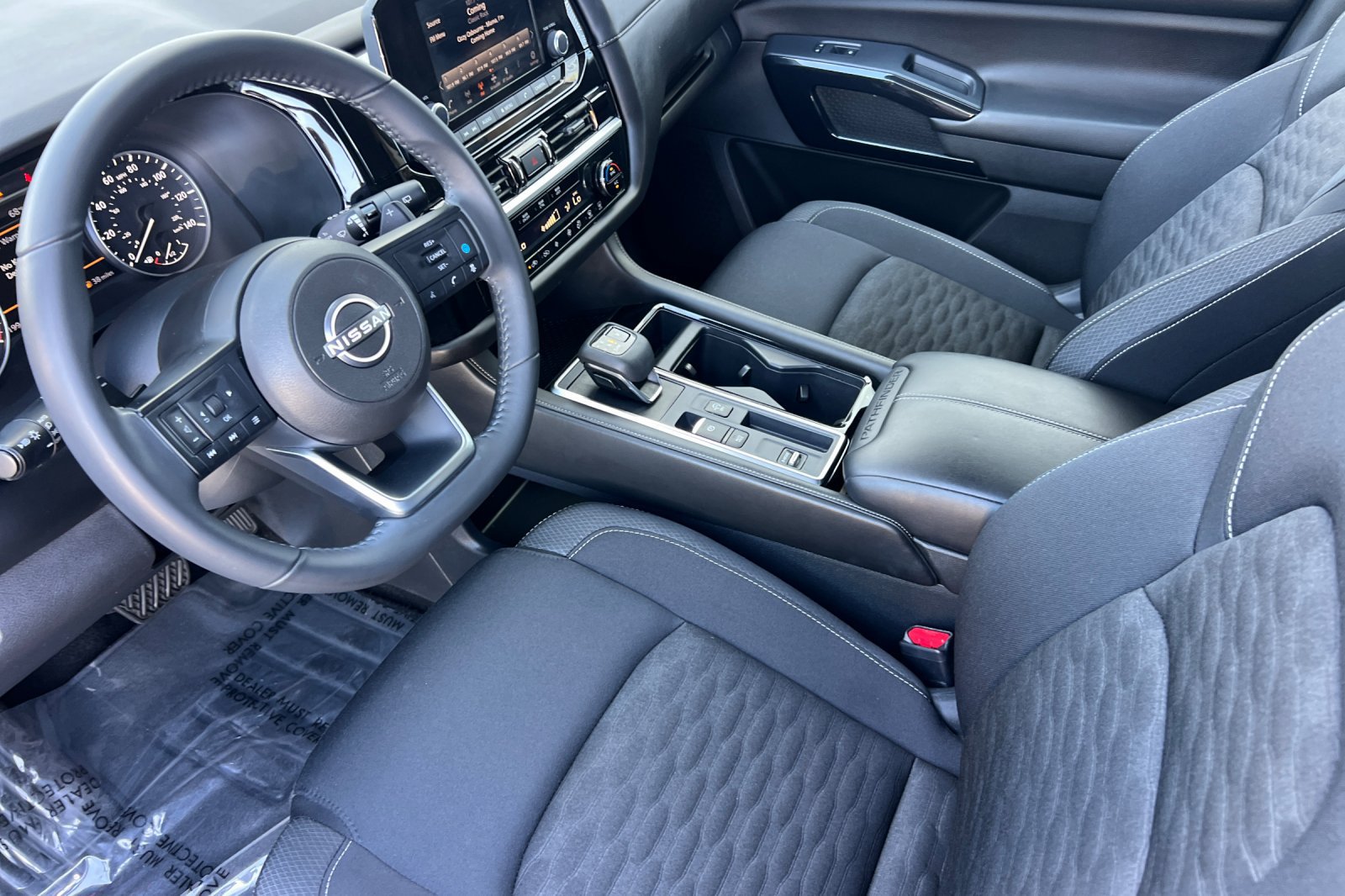 Certified 2025 Nissan Pathfinder SV FWD image 10