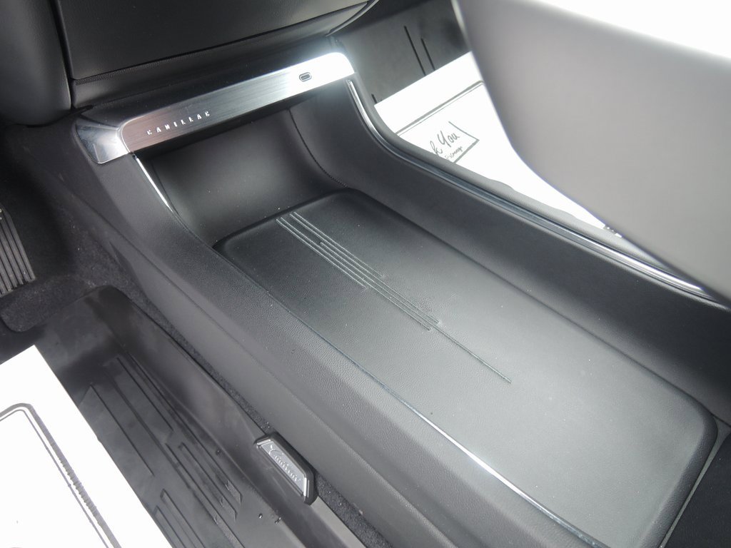 Used 2024 Cadillac Lyriq Luxury w/ LPO, Floor Liner Package image 26