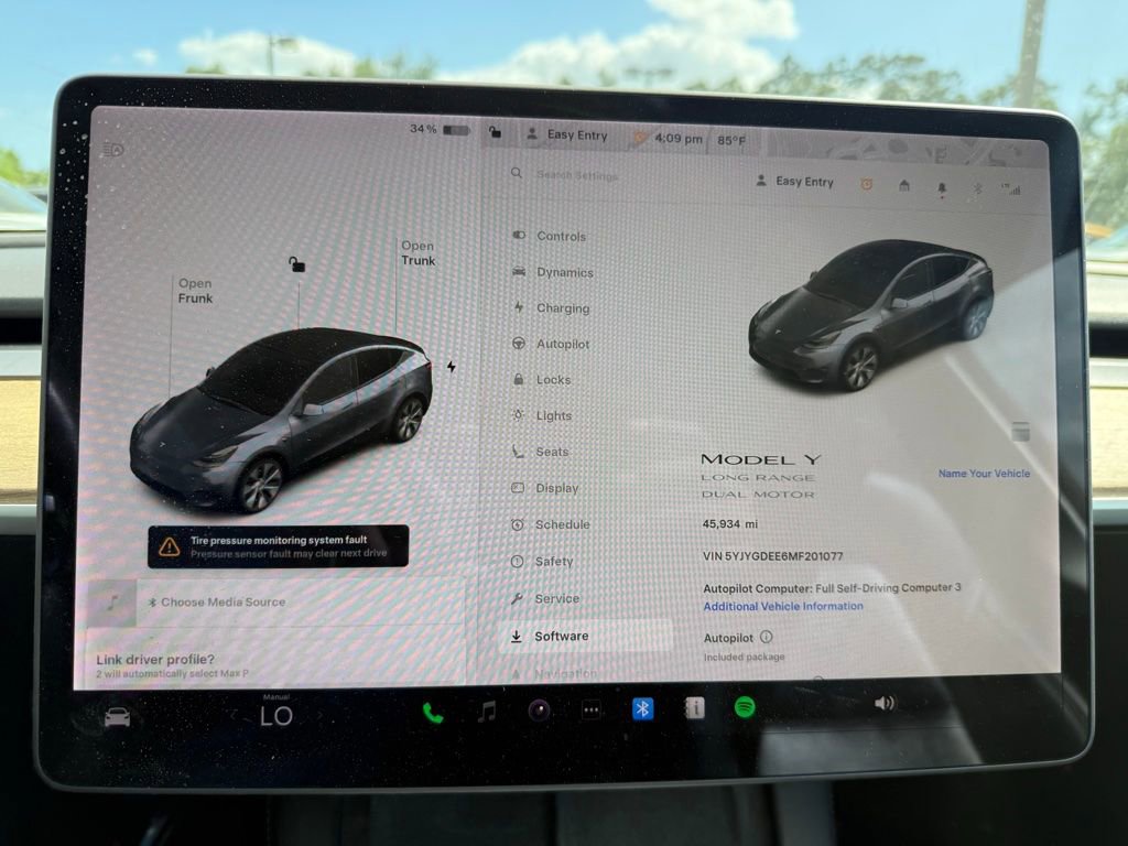 Used 2021 Tesla Model Y Long Range image 26