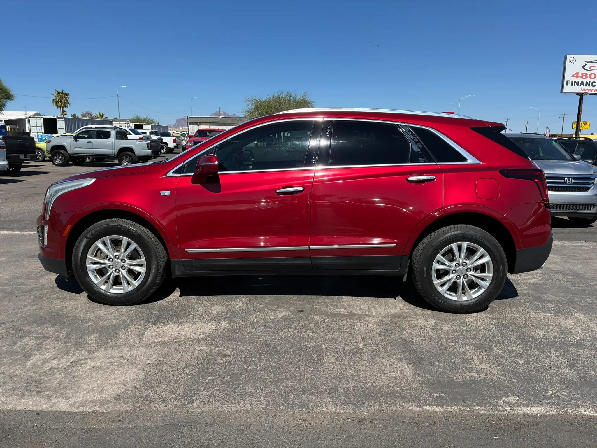 Used 2020 Cadillac XT5 Luxury FWD image 3