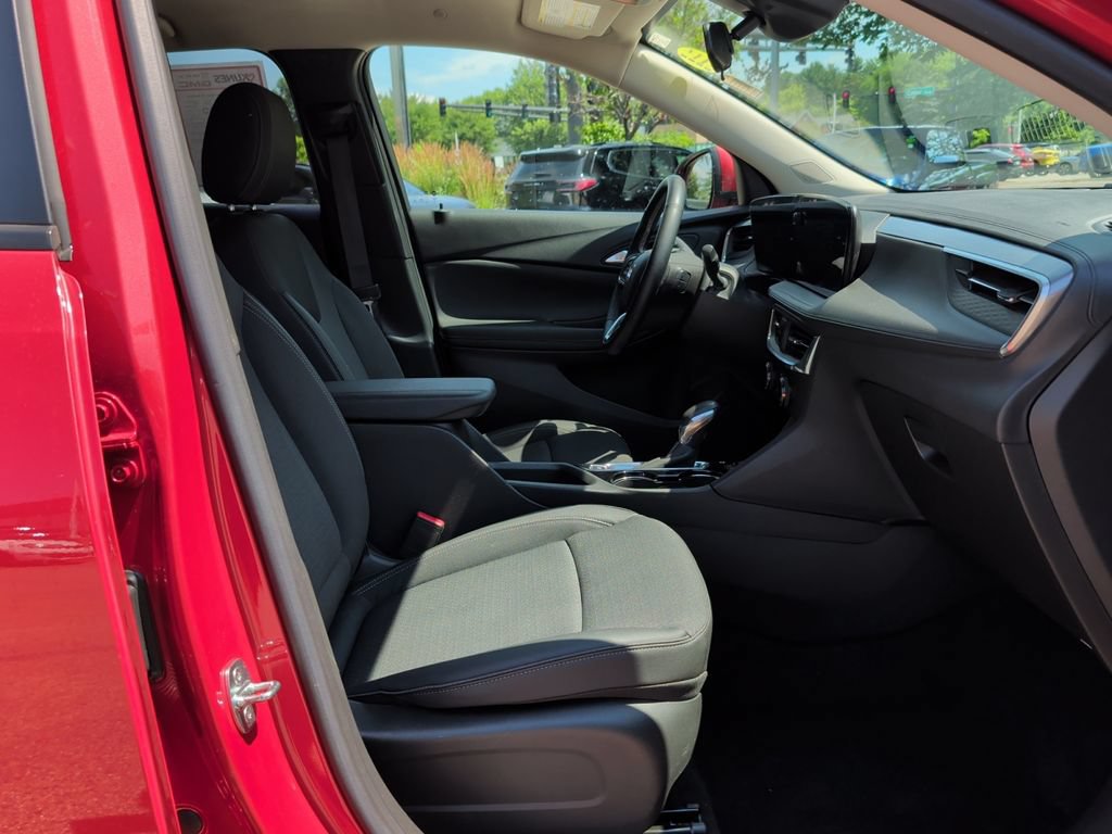 Used 2024 Buick Encore GX Preferred w/ Comfort Package AWD/4WD image 37