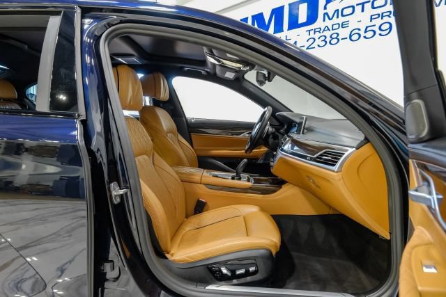 Used 2022 BMW 750i xDrive w/ Luxury Rear Seating Package AWD/4WD image 47